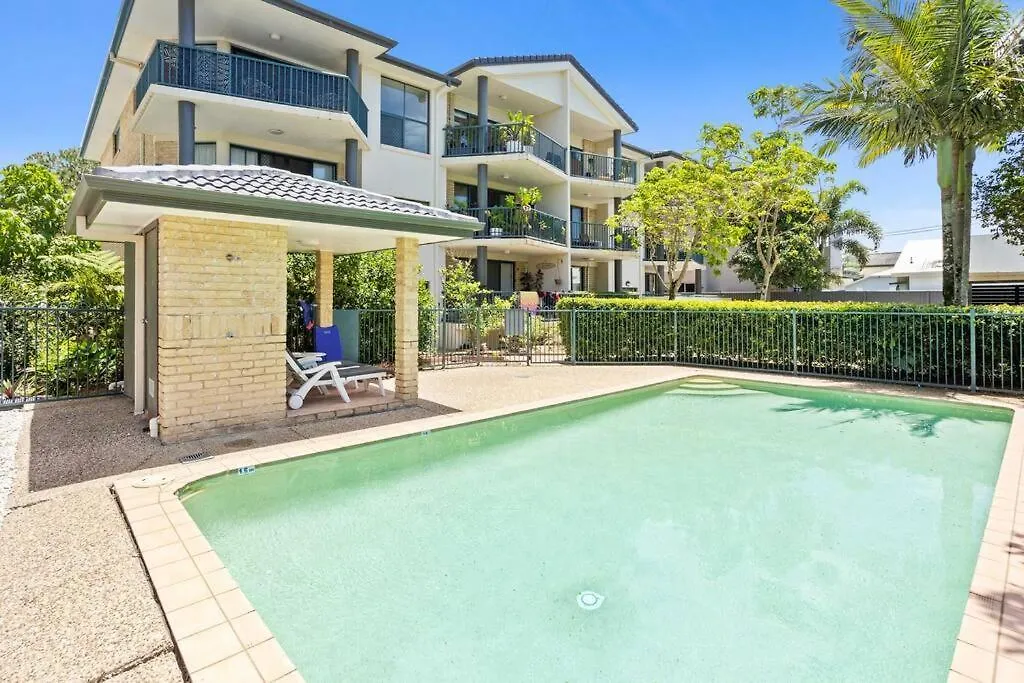 Apartment Chic Coastal Charm On Palm Beach Gold Coast
