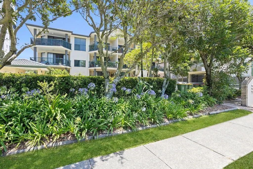 Chic Coastal Charm On Palm Beach Gold Coast 0*,