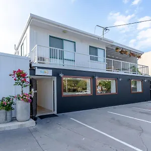 Vandrerhjem Surf Boutique Backpackers - Free Breakfast, Gold Coast