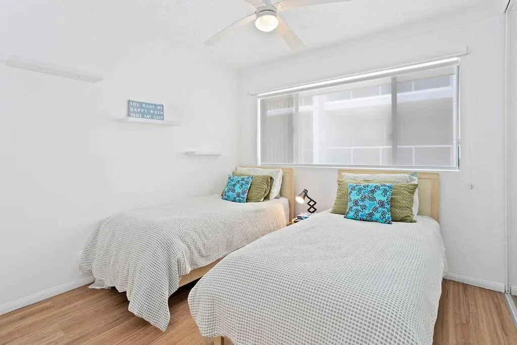 Chic Coastal Charm On Palm Beach Gold Coast Austrálie